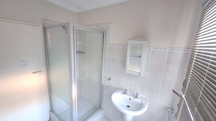 3 Bedroom Property for Sale in Gordons Bay Central Western Cape
